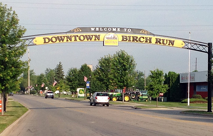 Birch Run, Michigan Arch – Outdoor Business Signs, LED Signs – Signs by  Crannie